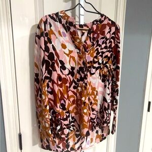 Hope and Harlow Size Medium Shirt